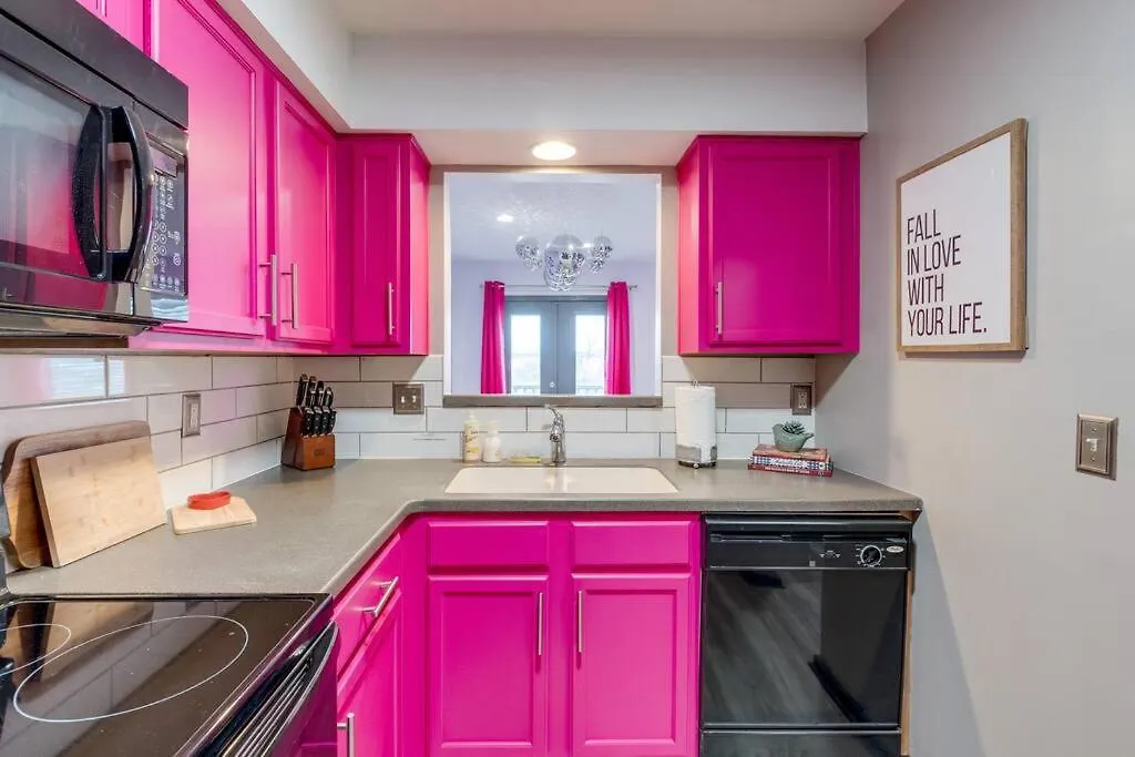 Vibrant Riverfront 2Bd With A Pool Nashville 0*,  United States