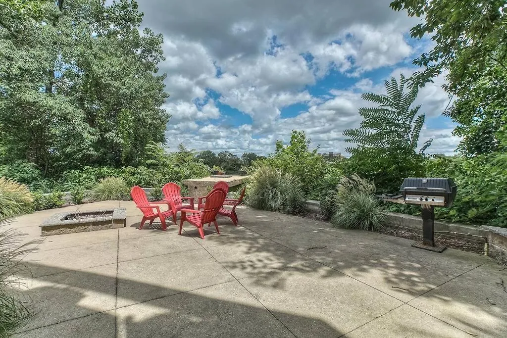 Apartment Vibrant Riverfront 2Bd With A Pool Nashville United States