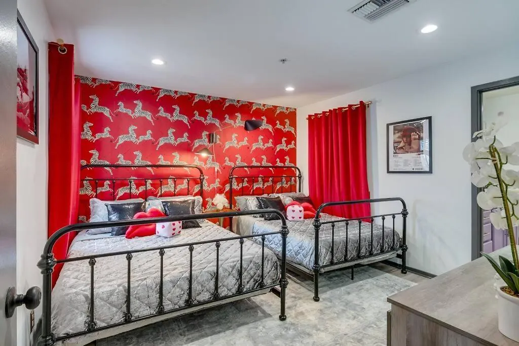 Apartment Vibrant Riverfront 2Bd With A Pool Nashville